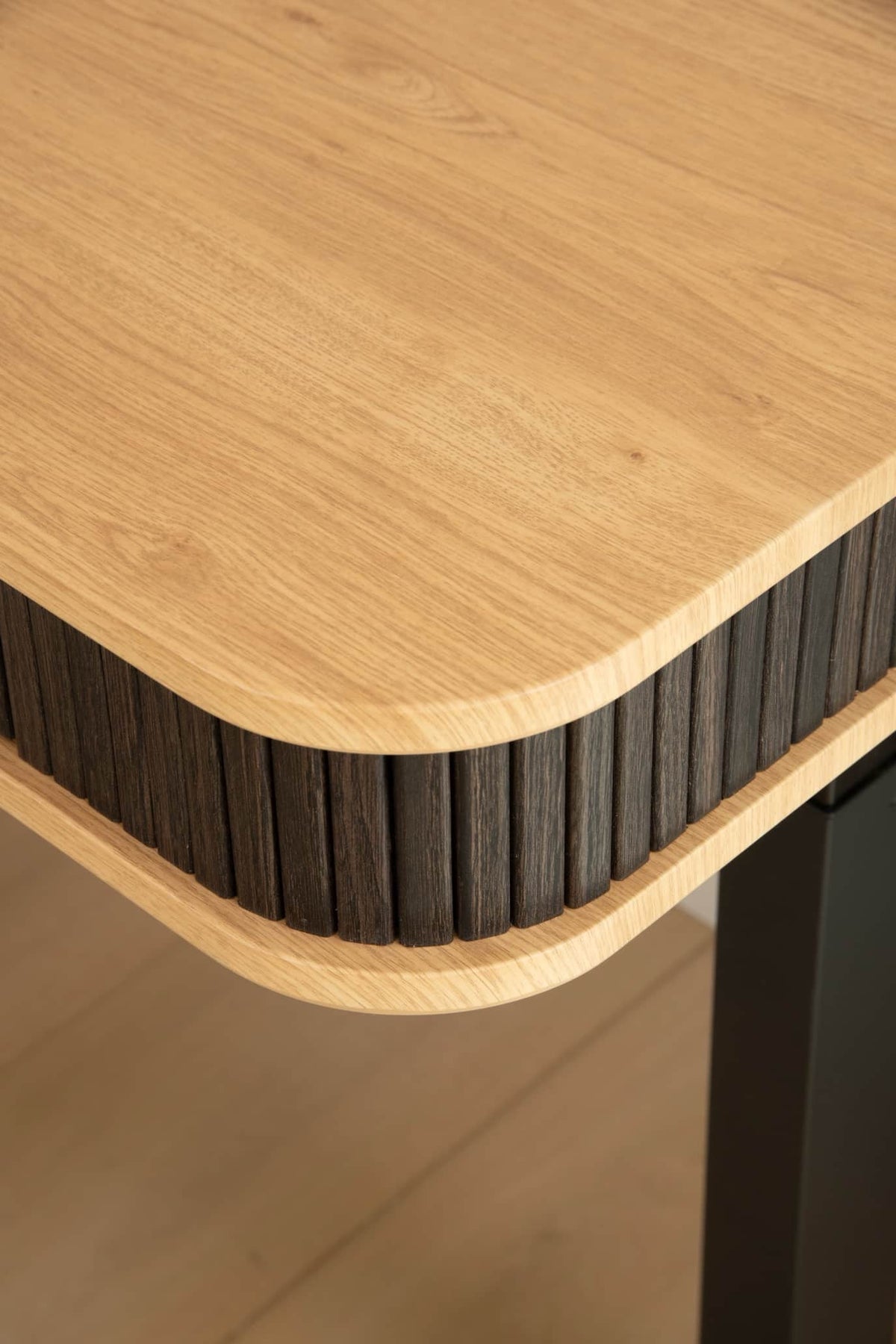 Elin Height Adjustable Desk