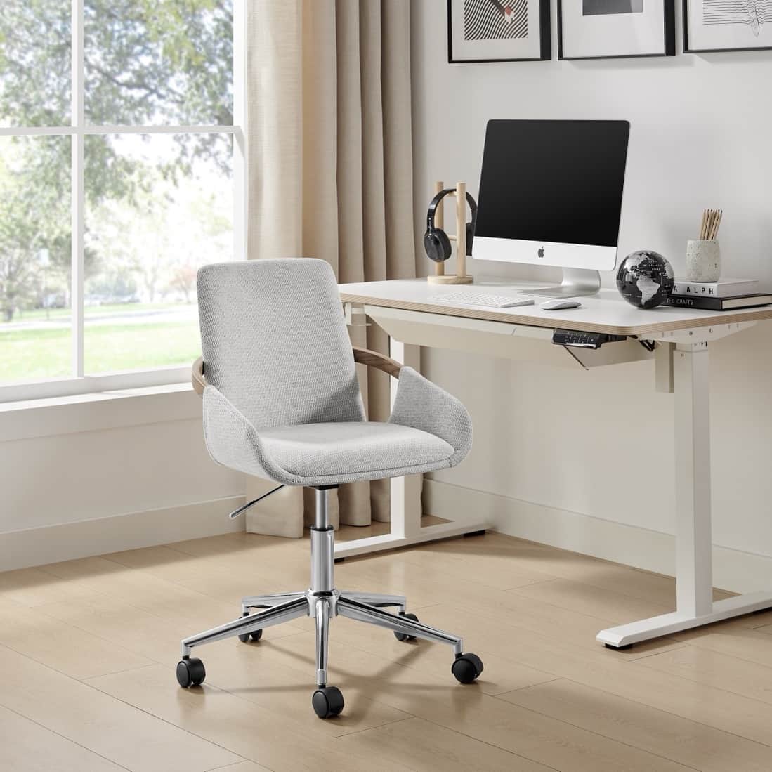 Thea Chair